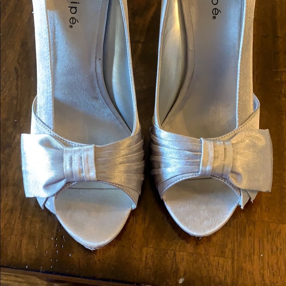 Heels - Picture 2 of 2